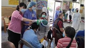 台中市神岡區社口活動中心，吊扇掉落，砸頭，台中2婦人 (圖/翻攝畫面)