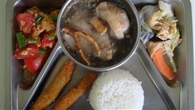  彰化縣營養午餐，免費，兩菜一湯，喜相逢，吃不飽