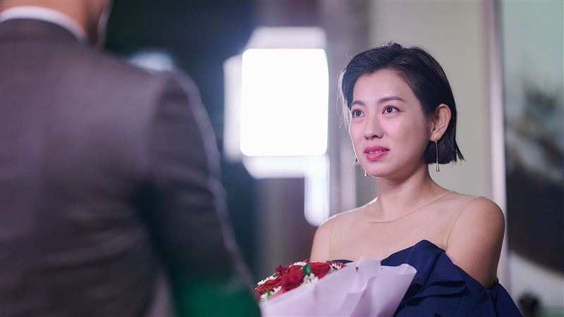 「帥男友」下跪求婚　米可白噴淚狂哭