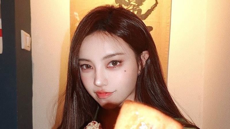 布料激少！世新女神狂洩火辣春光