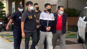 超艾夾,金毛,暴力,