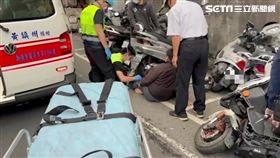 新北市，中和，中和分局，中原派出所，巡邏車，閃狗，失控