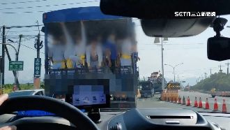 獨／轎班擠貨車　拉「帆布邊」怕摔車