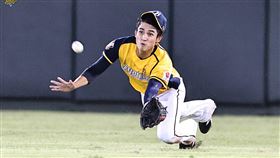 陳文杰美技守備。（圖／中信兄弟提供）