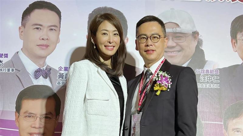 遭兒酸靠賈永婕才領獎　夫回應被讚爆