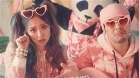 《玻璃心》MV已累積2000萬人的觀看人次。（圖／翻攝自陳芳語臉書）