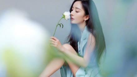 楊冪全開秀深V　抬腳辣洩禁慾領域