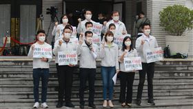 民進黨立委羅致政等人今天在立法院發表「台灣新道路宣言」(圖/羅致政辦公室提供)