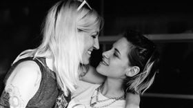 克莉絲汀史都華
https://www.instagram.com/p/B4IaAvypCkZ/