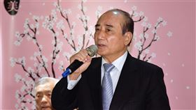 李靜宜新書追憶李登輝　王金平推薦前立法院長王金平（前）6日在台北出席故前總統李登輝當年文膽李靜宜的新書發表會，對李靜宜新書「漫長的告別–記登輝先生，以及其他」表達推崇。中央社記者王飛華攝　109年10月6日