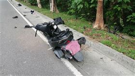 北投騎士自撞路樹 翻攝畫面