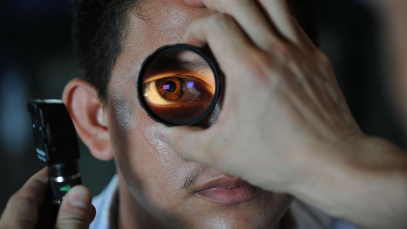輕熟男「眼中風」　單眼近乎失明