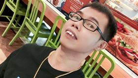 鄧佳華（圖／翻攝自鄧佳華臉書）