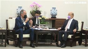 歐洲議會「外來勢力干預歐盟民主程序 （含假訊息）」特別委員會官方代表團今（3）日下午拜會行政院長蘇貞昌。（圖／記者盧素梅攝影)