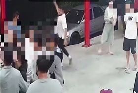 說明 喬百萬債翻臉變開槍　彰警逮捕9男(圖/翻攝自爆料公社)
