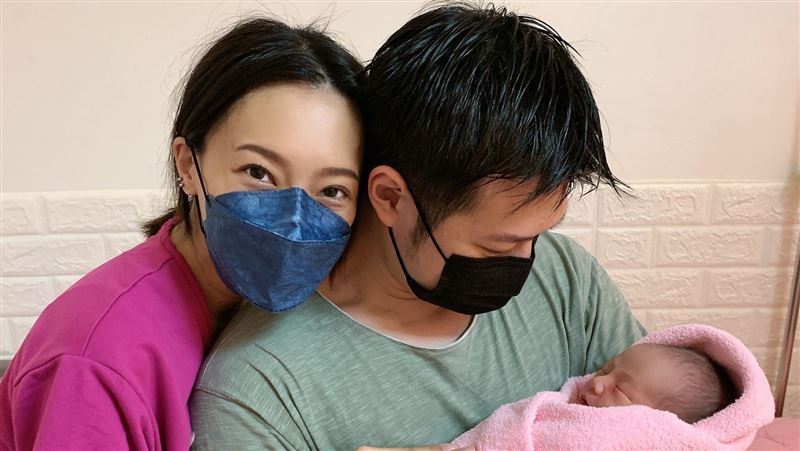 獨／被揉奶到睡著　天驕女神羞曝妙招
