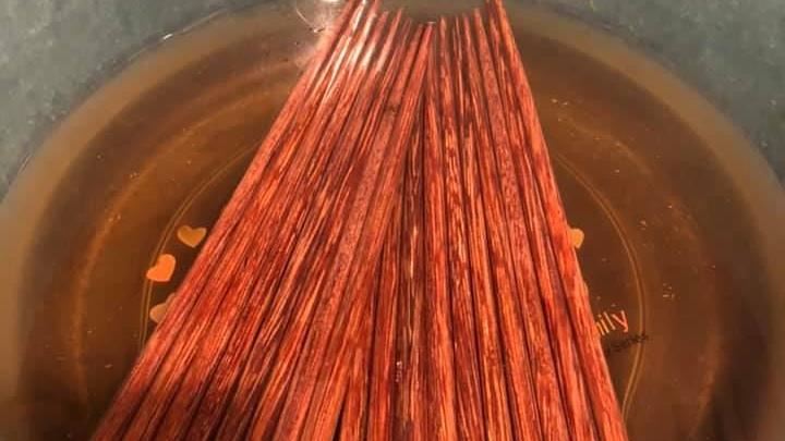 洗新筷子整盆染色　網曝正確開箱方法