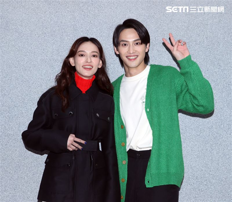 范少勳、姚以緹「比悲傷」三立新聞網專訪。（記者邱榮吉/攝影）