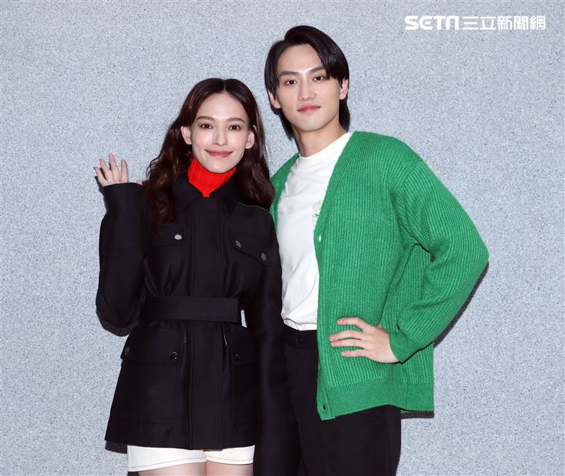 范少勳、姚以緹「比悲傷」三立新聞網專訪。（記者邱榮吉/攝影）