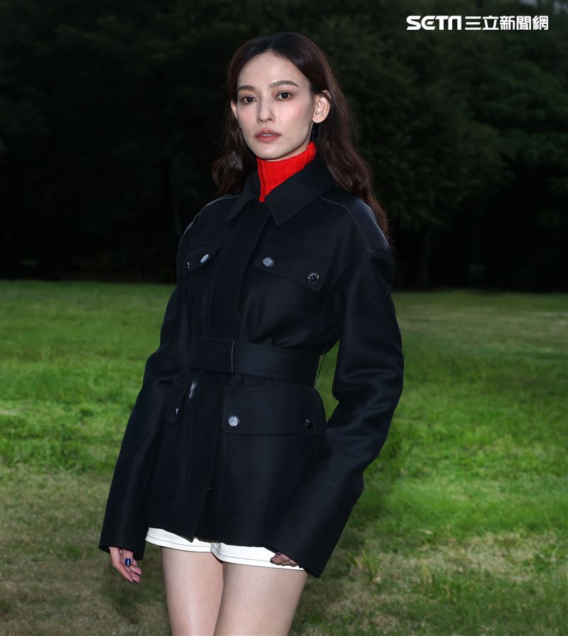 姚以緹「比悲傷」三立新聞網專訪。（記者邱榮吉/攝影）