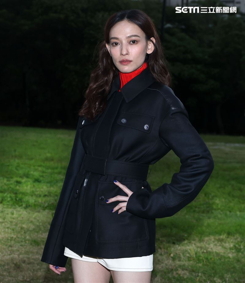 姚以緹「比悲傷」三立新聞網專訪。（記者邱榮吉/攝影）