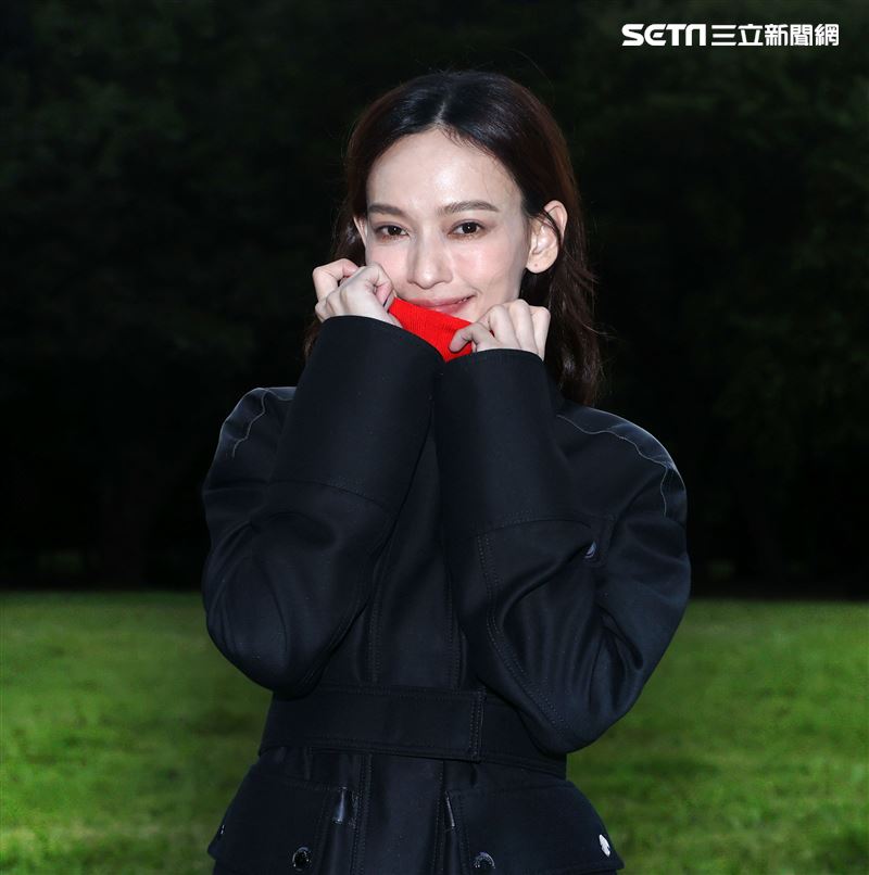 姚以緹「比悲傷」三立新聞網專訪。（記者邱榮吉/攝影）