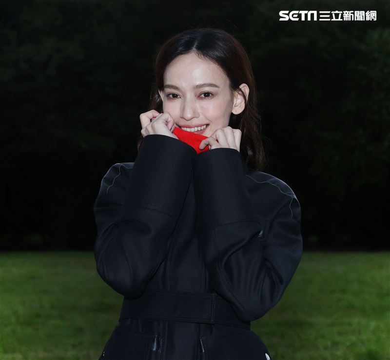 姚以緹「比悲傷」三立新聞網專訪。（記者邱榮吉/攝影）