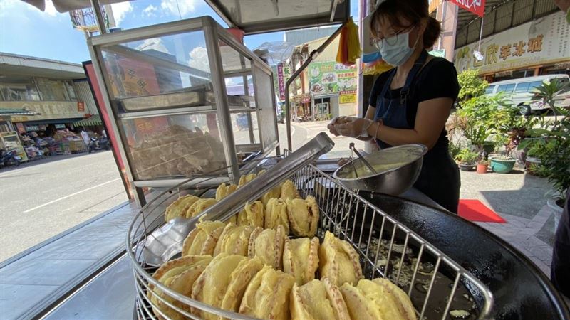 銅板價炸芋餅  炸出年收百萬商機