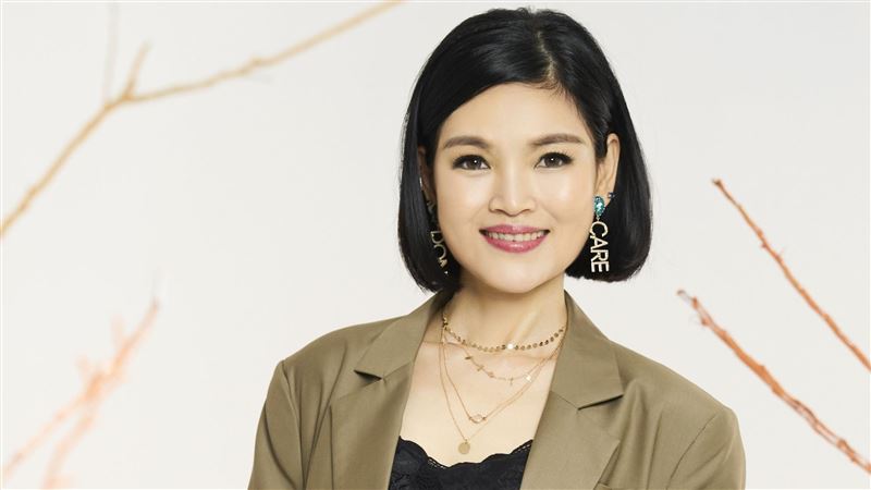 美魔女獲贈億元豪宅　分居兒女求避孕
