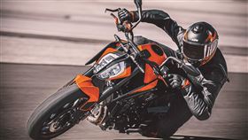 ▲KTM運動街車890 Duke。（圖／KTM提供）