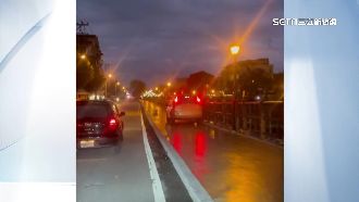 酒駕撞騎士肇逃沿路撞　熱心民眾攔截