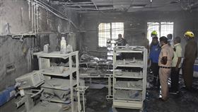 印度醫院火災釀10死7傷(圖／美聯社／達志影像