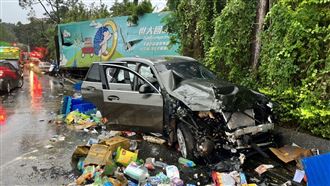 仰德大道4車連環撞！5人輕重傷送醫