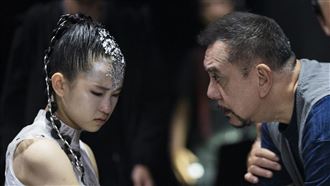 雷／黃秋生找到女兒　父女互動惹哭網