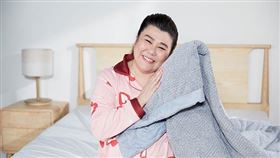 ▲都叫「石墨烯棉被」但效果卻差很大，消費者購買時要特別留意！ （圖／業者提供）