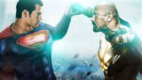 DC當中只有超人足以阻止黑亞當。（圖／翻攝自dccomics IG）