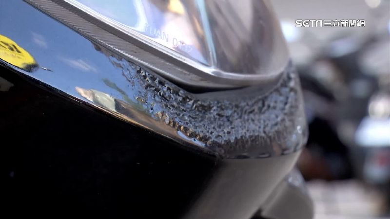 獨／機車車殼軟化凹陷　真兇竟然是它
