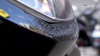 獨／機車車殼軟化凹陷　真兇竟然是它