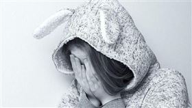 童,毀容,暴力,憂鬱症,哭泣（示意圖／翻攝自Pixabay）https://goo.gl/yg6xnt