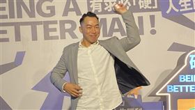 每年的11月11日為台灣男性學醫學會選出的「夠硬日」，今日更跨界邀請前職棒選手郭泓志擔任衛教大使。（圖／記者簡浩正攝影）