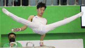 全運會男子競技體操  李智凱鞍馬奪金（1）110年全國運動會5日進行競技體操男子組鞍馬決賽，代表桃園市出賽的「鞍馬王子」李智凱終場以15.350分順利拿下金牌。中央社記者吳家昇攝  110年10月5日