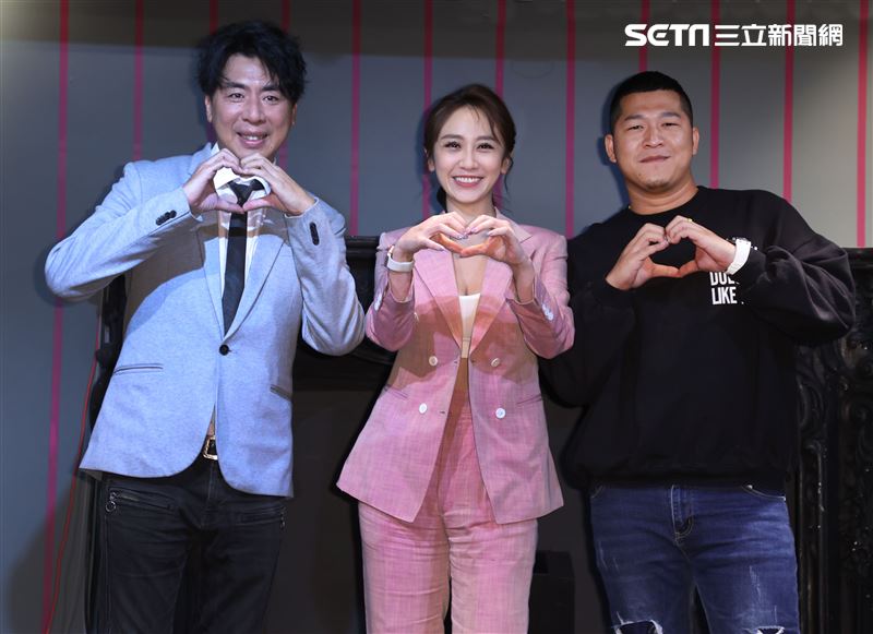 梁赫群、蔡允潔、草爺出席紅心字會公益活動。（記者邱榮吉/攝影）