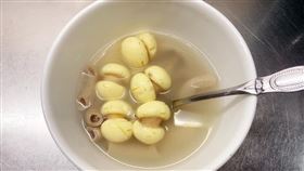 基隆限定的「台式馬卡龍」蛋腸。（圖／翻攝自臉書社團家常菜）