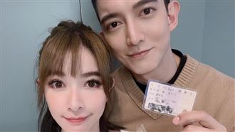許維恩生日嫁王家梁！曬身分證當王太
