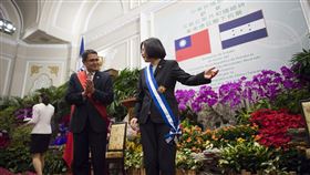 2016.10 宏都拉斯共和國總統葉南德茲（圖／總統府提供）