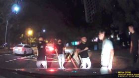 台中,男大生,瑪莎拉蒂,擦撞（圖／翻攝畫面）