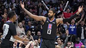 ▲喬治（Paul George）攻下全隊最高27分，快艇6連勝。（圖／美聯社／達志影像）