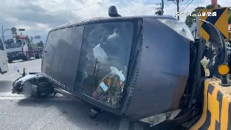 酒駕衝撞對向騎士　駕駛爬出車外認錯