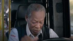 尚氣真正辱華原因曝光？神秘彩蛋「8964」　小粉紅氣炸（圖／翻攝自YouTube）