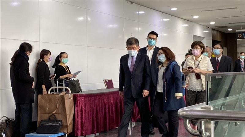 賴士葆「飯局妹」失言　阿中：不妥